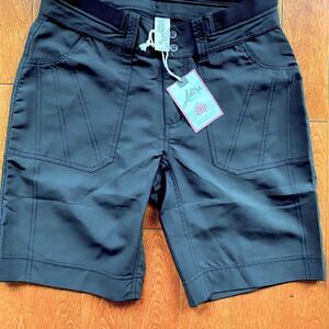 Adria activewear shorts size 4